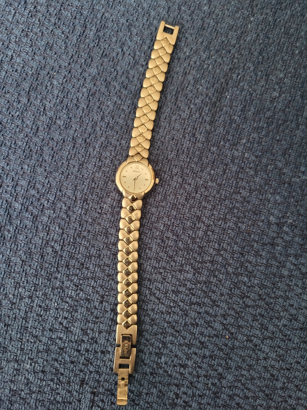 SilverTone Women's Bracelet Watch - RELIC quartz 6-7 Inches
